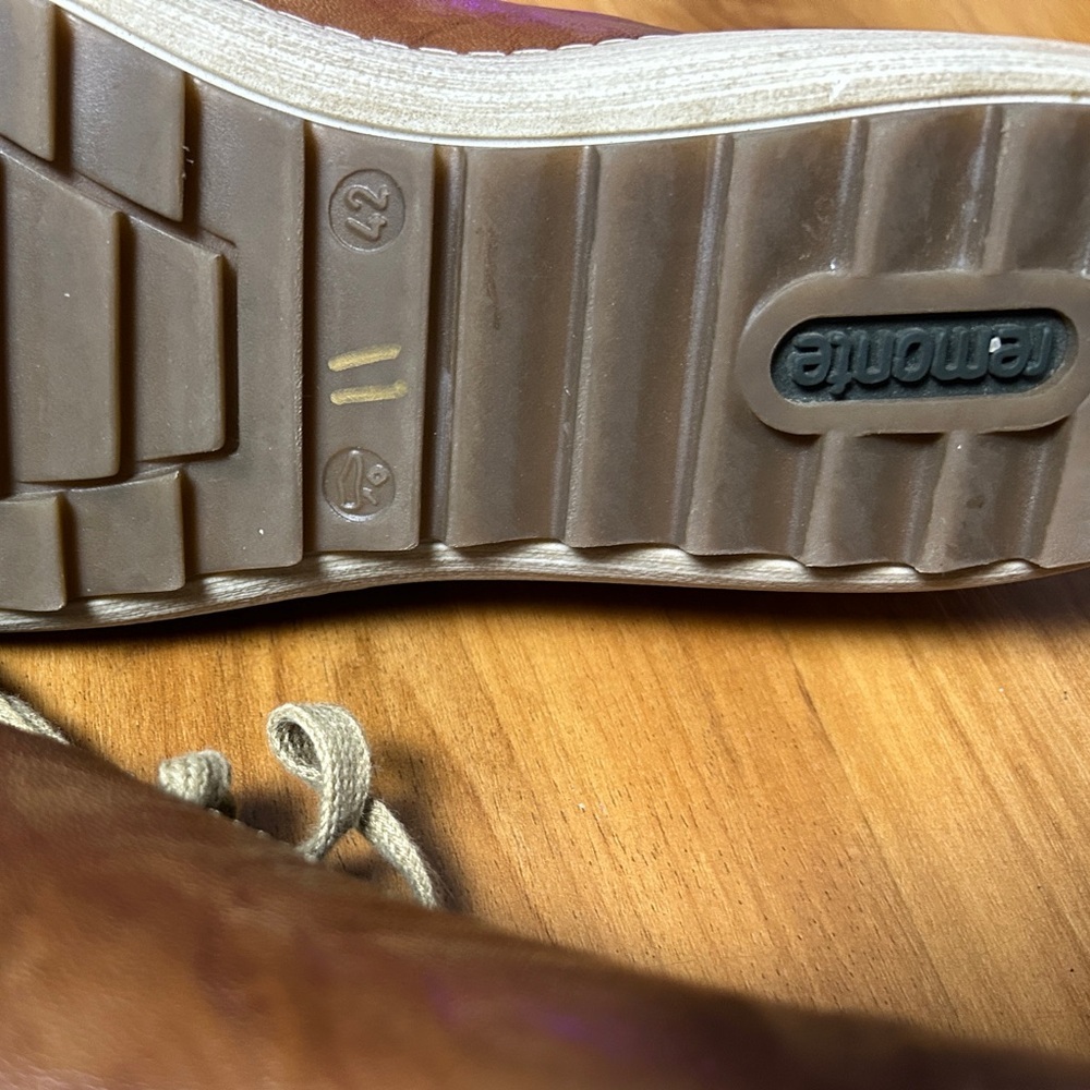 Remonte Brown and‎ Black Sneakers with Zipper Detail - Picture 15 of 16